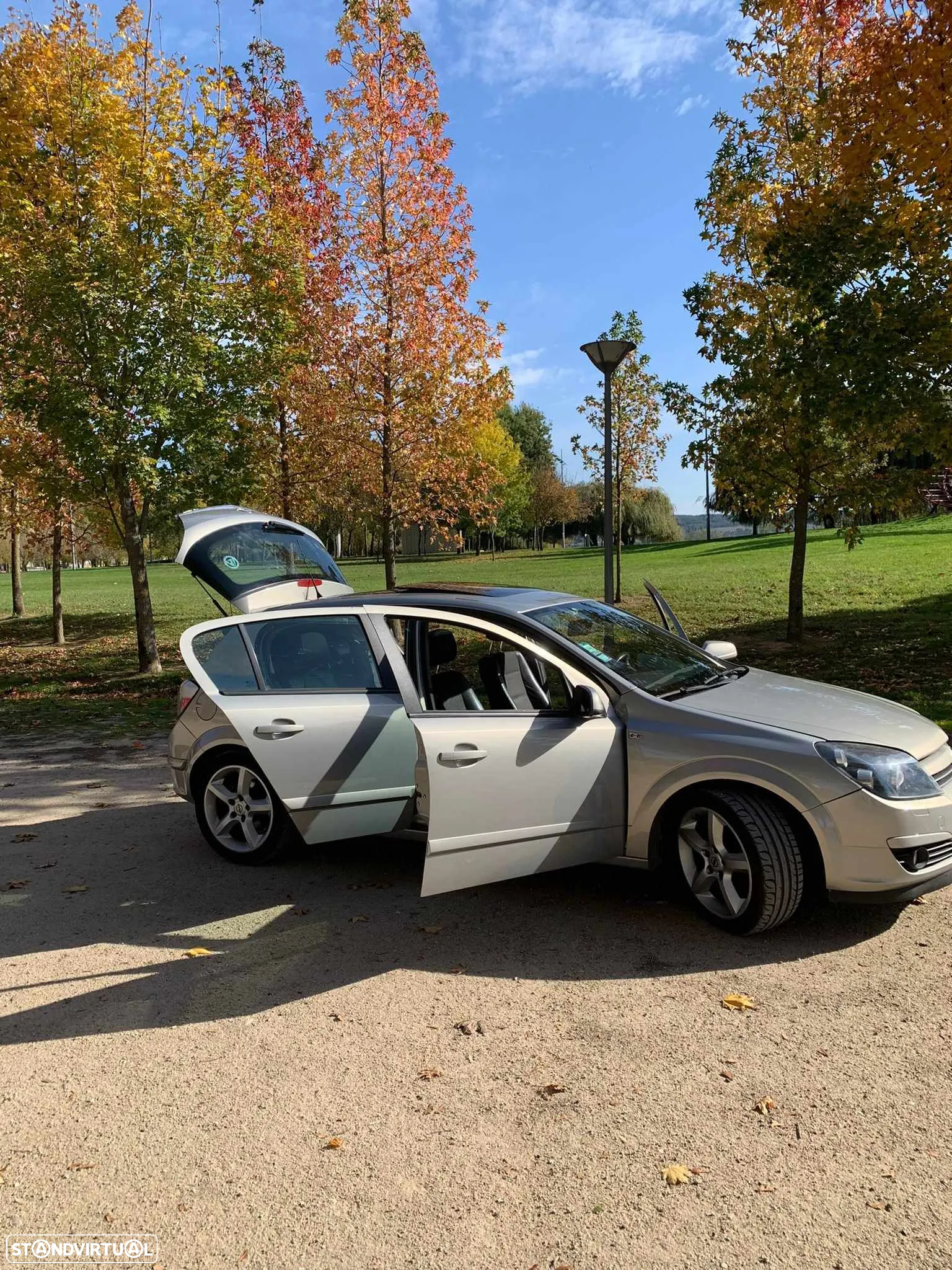 Opel Astra 1.9 CDTi Cosmo - 25