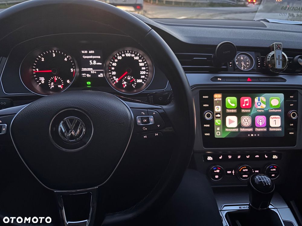 Volkswagen Passat Variant 2.0 TDI (BlueMotion Technology) Comfortline - 22