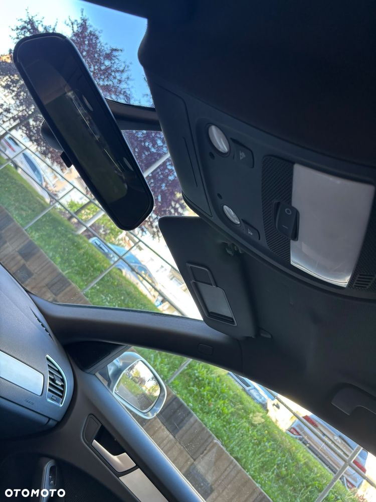 Audi A4 Avant 2.0 TDI DPF multitronic S line Sportpaket - 11