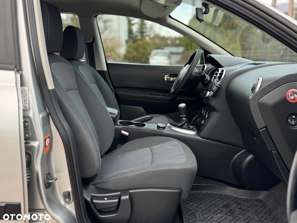 Nissan Qashqai 2.0 4x4 visia - 10