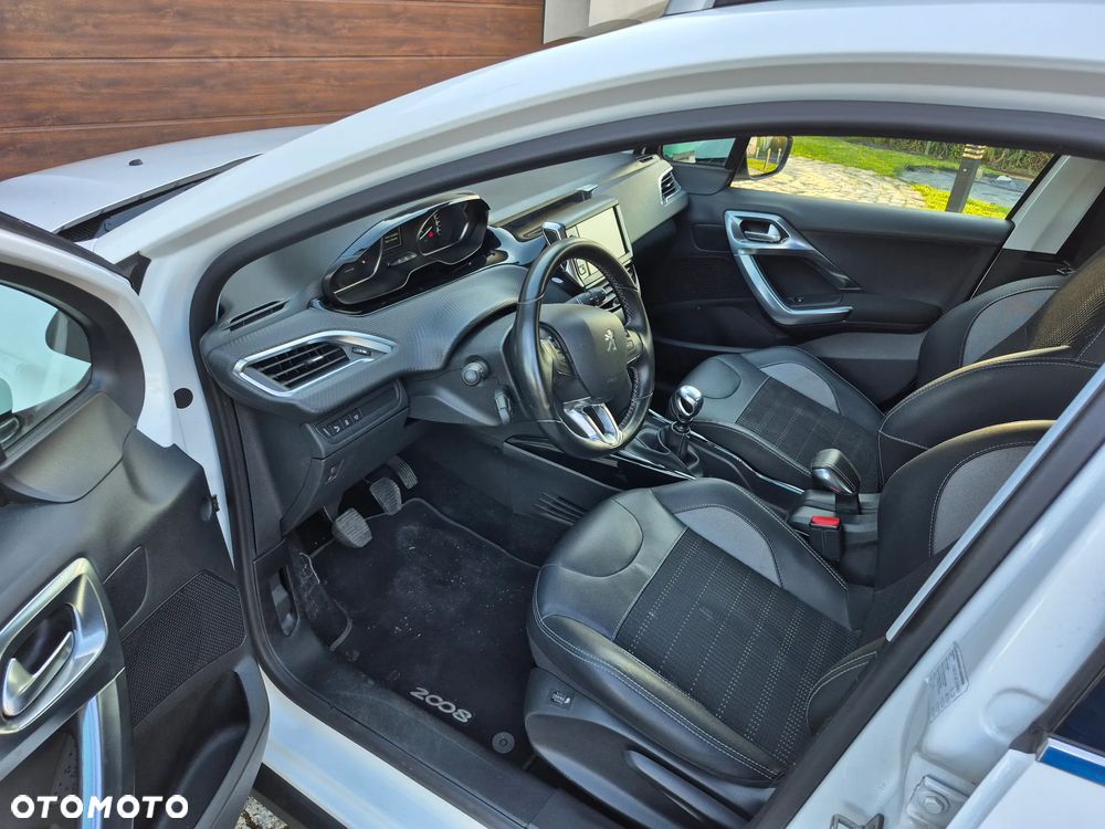 Peugeot 2008 1.6 BlueHDi Allure - 19
