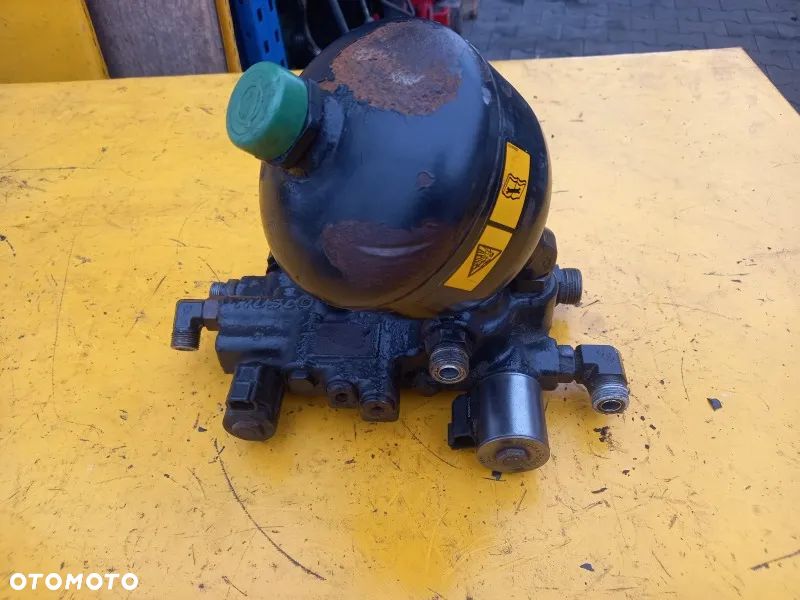 Zawór amortyzacji przedniej osi New Holland T6.155 - 1