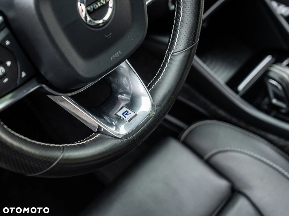 Volvo XC 40 D4 AWD R-Design - 38