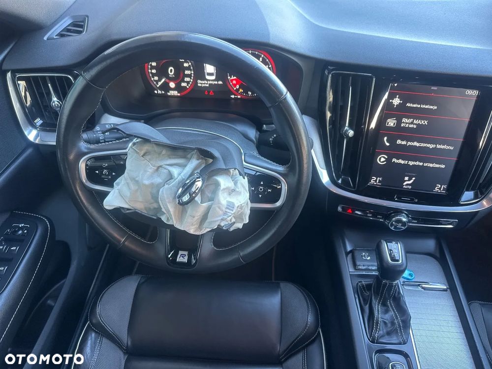 Volvo S60 T4 Momentum Pro - 12