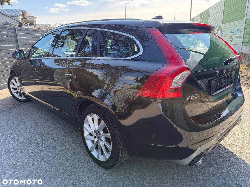 Volvo V60 D4 Geartronic RDesign - 18