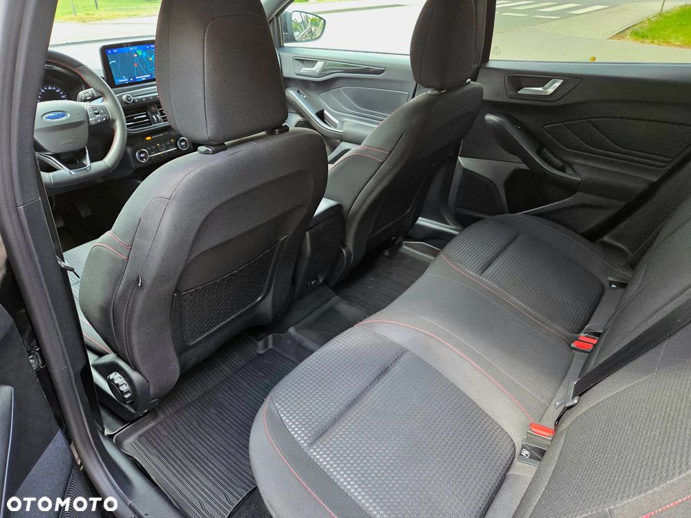 Ford Focus 1.5 EcoBlue Start-Stopp-System ST-LINE - 14