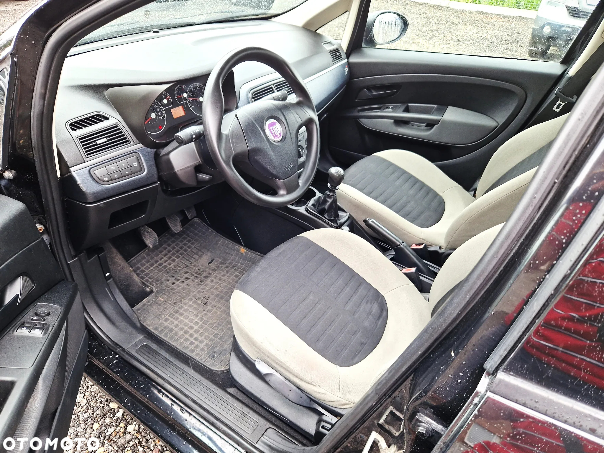 Fiat Grande Punto - 12