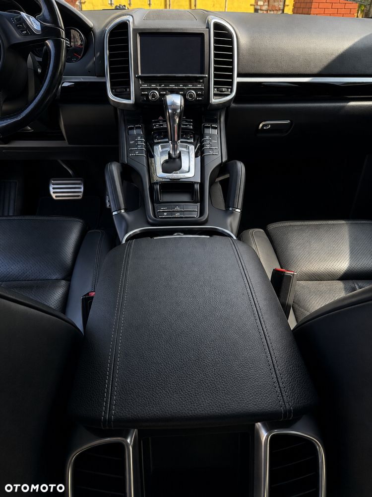 Porsche Cayenne - 7