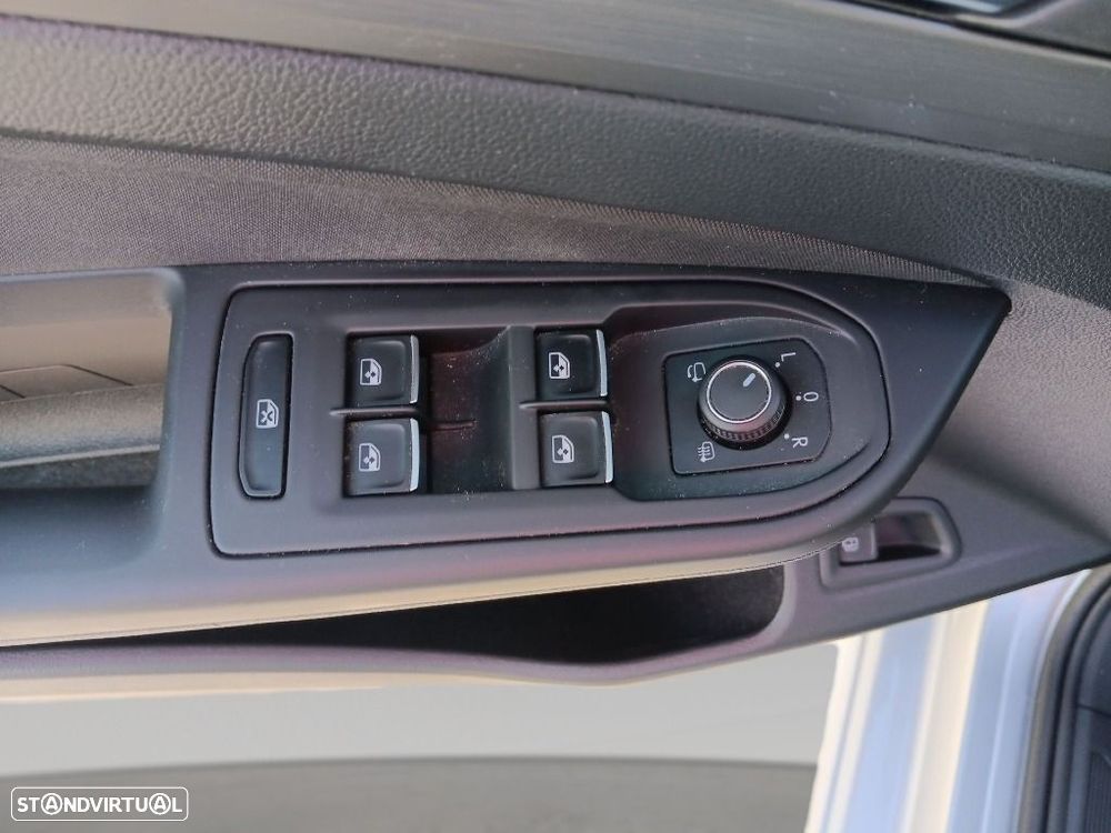 VW Golf 1.4 TSI e-Hybrid DSG - 12