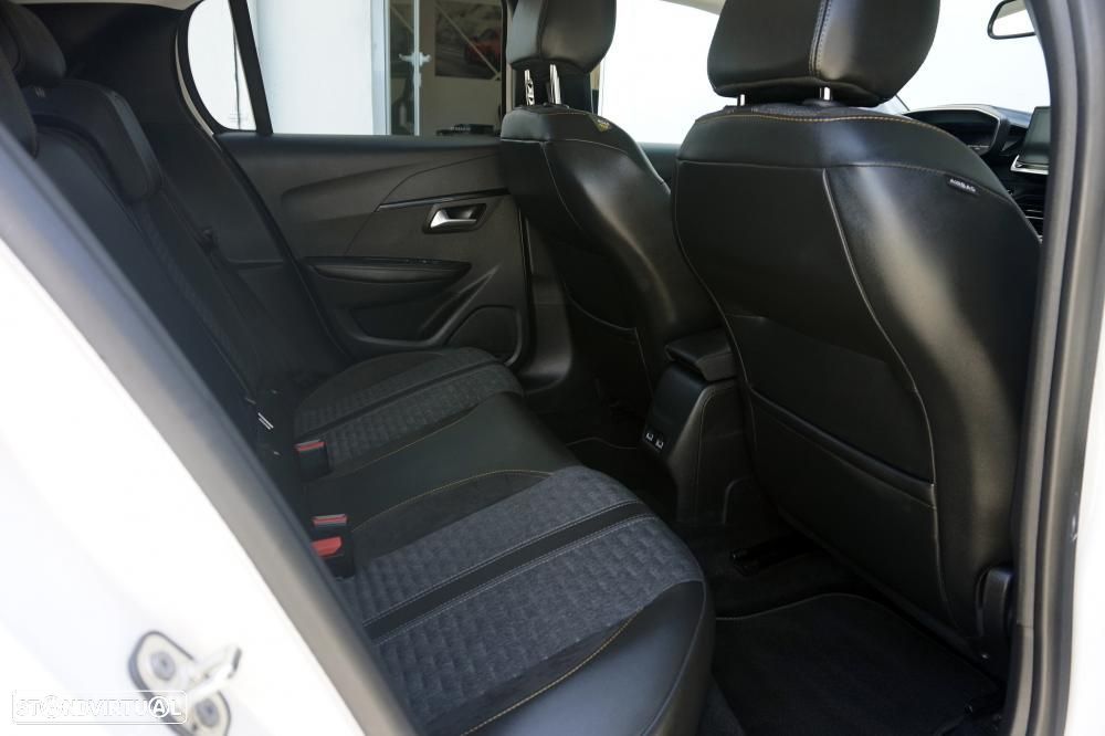 Peugeot 208 PureTech 100 EAT8 Allure - 4