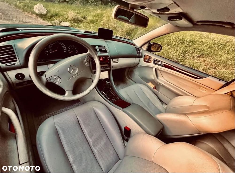 Mercedes-Benz CLK - 4