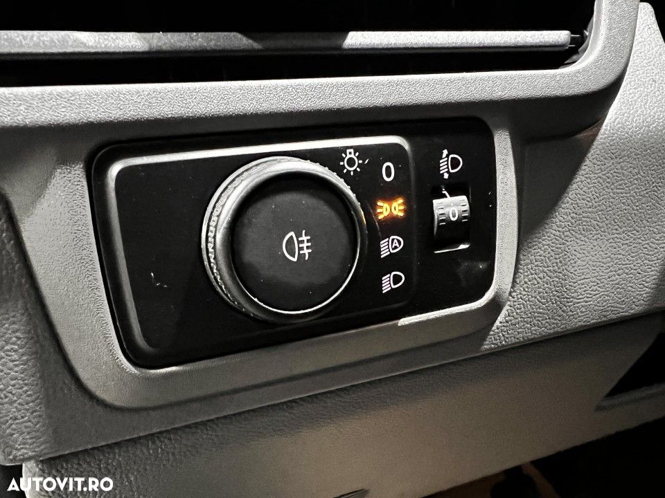 Volkswagen Transporter - 9