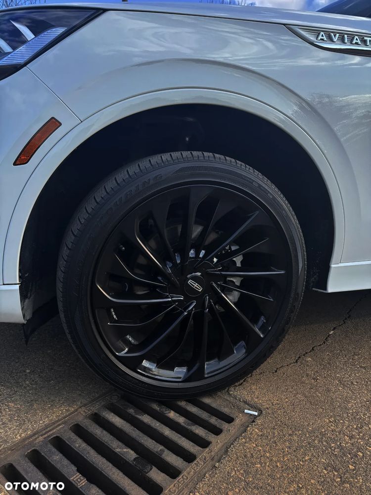 Lincoln Aviator - 4