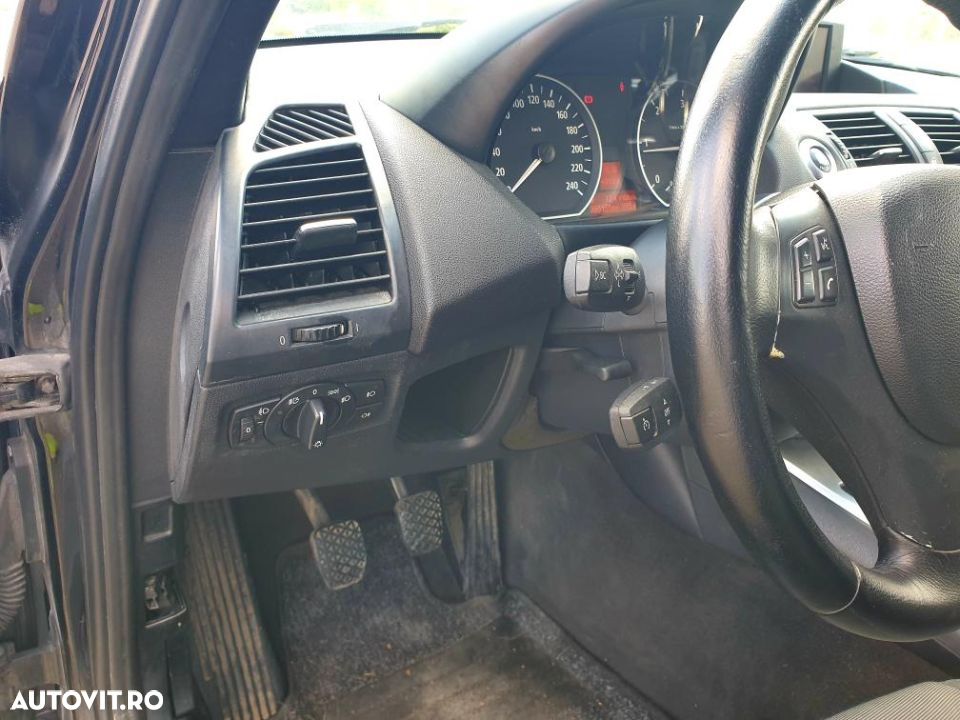 BMW Seria 1 118d - 13