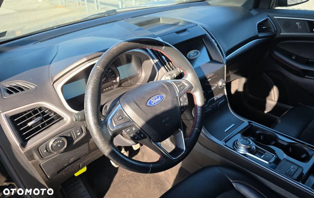 Ford Edge - 16