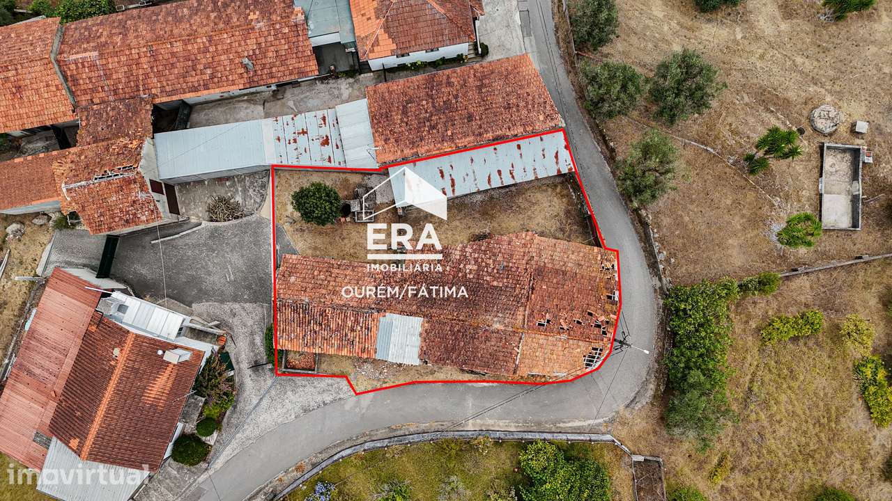 Moradia T2 para recuperar - Grande imagem: 2/27