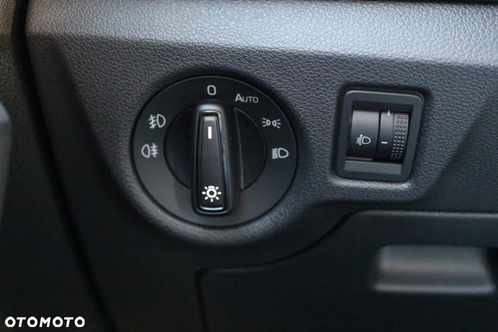 Skoda Kamiq 1.5 TSI Selection DSG - 23