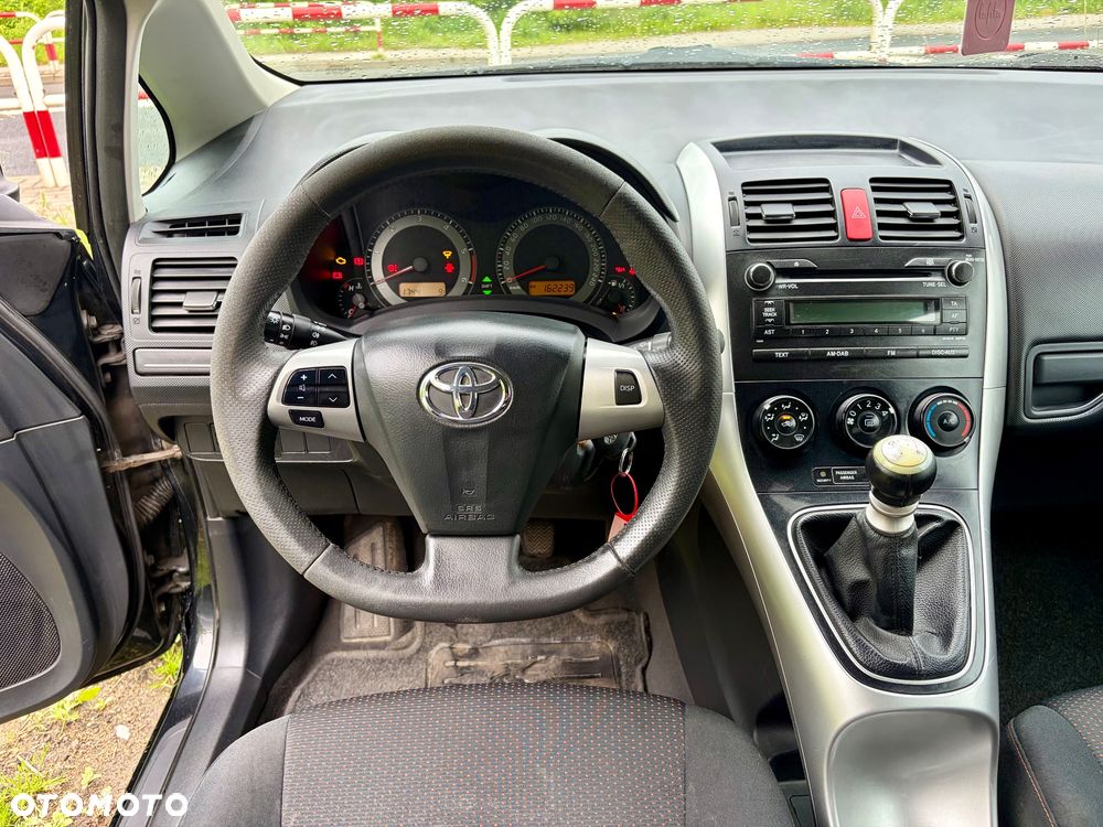 Toyota Auris 1.4 D-4D - 9