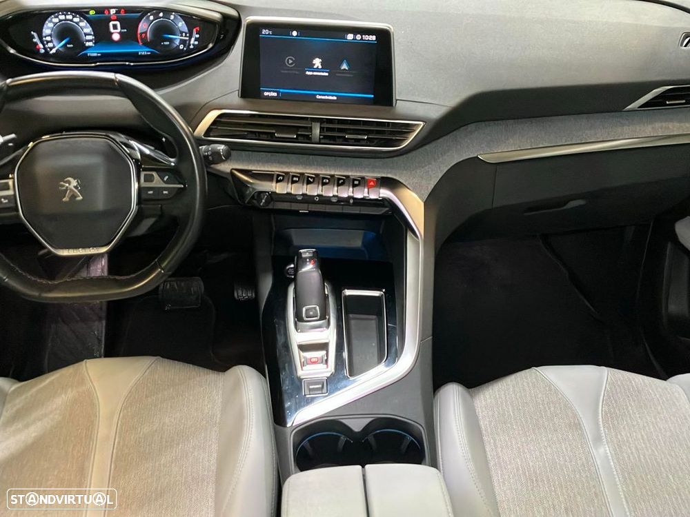 Peugeot 5008 1.2 PureTech Allure EAT8 - 10