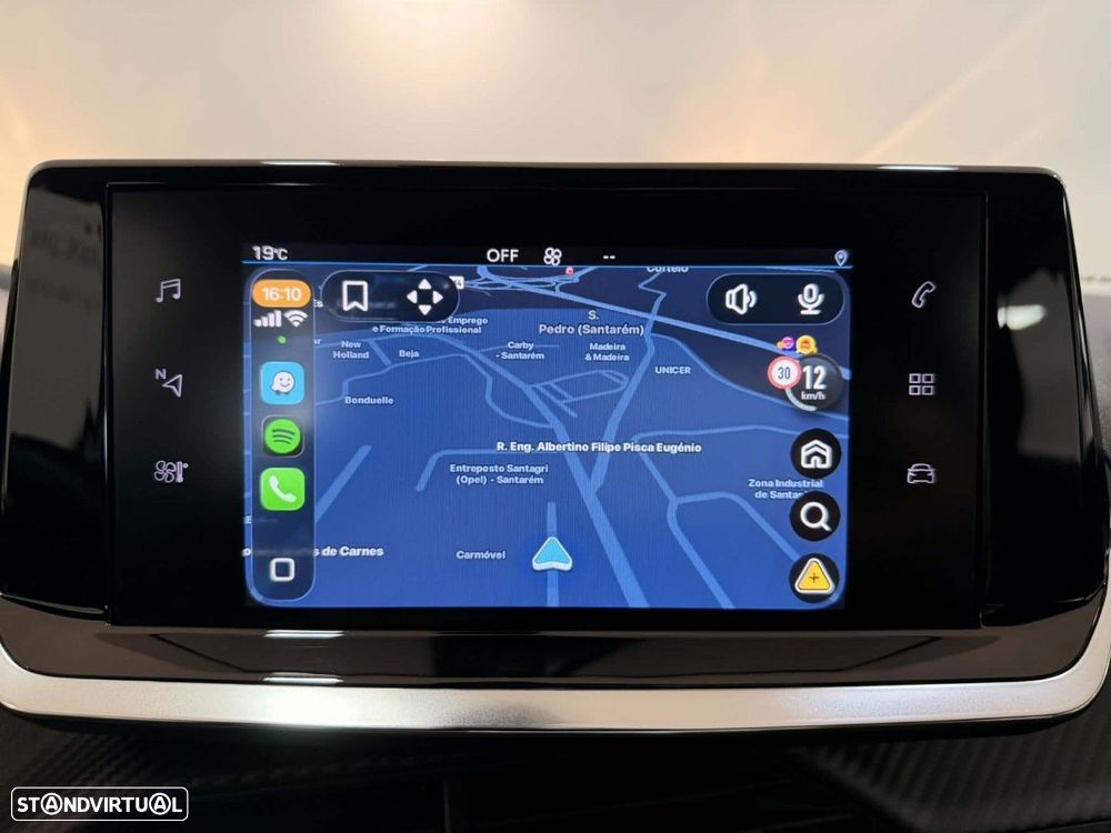 Peugeot 2008 1.2 PureTech Active - 19