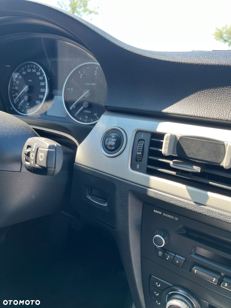 BMW Seria 3 316d - 21