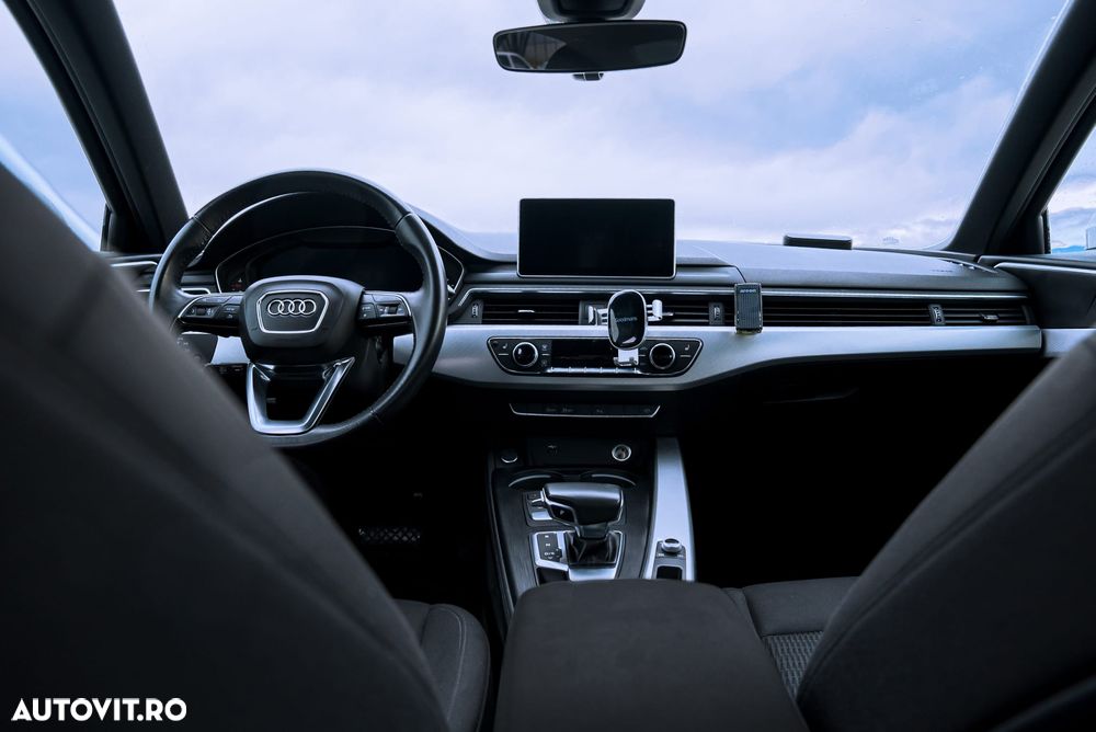 Audi A4 35 TFSI S tronic - 12