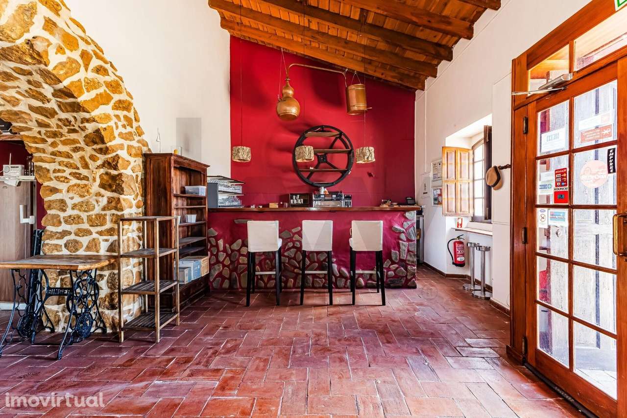 Casa tradicional com espaço comercial e residencial - Grande imagem: 4/49