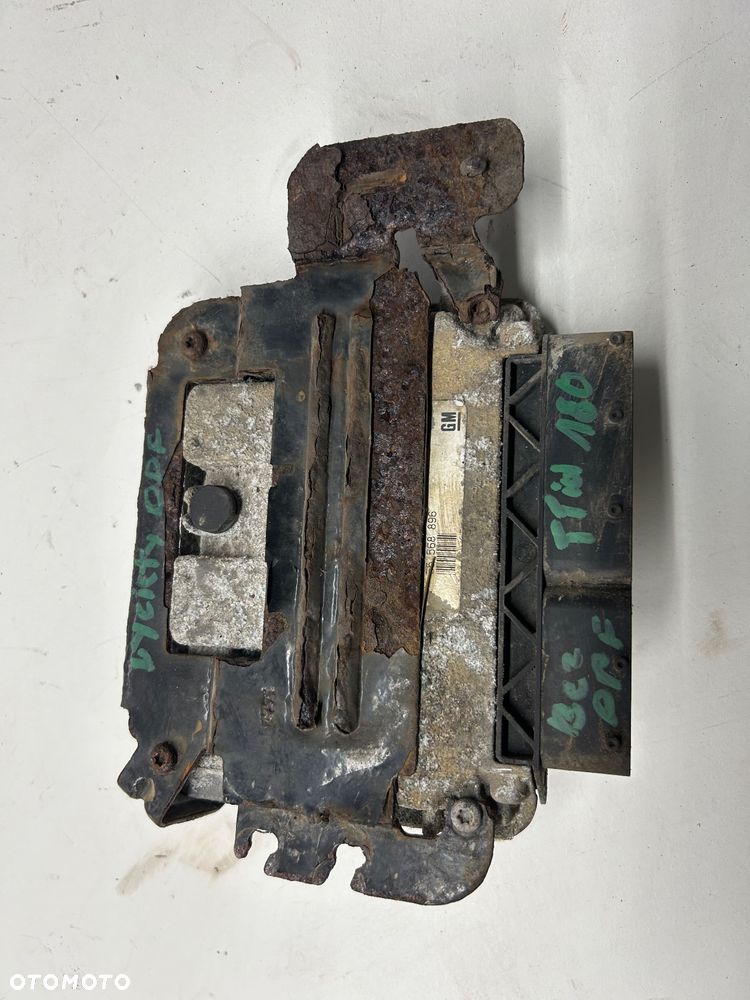 Saab 93 9-3 sterownik silnika moduł komputer TTiD Dtr 180ps 55568896 bez DPF