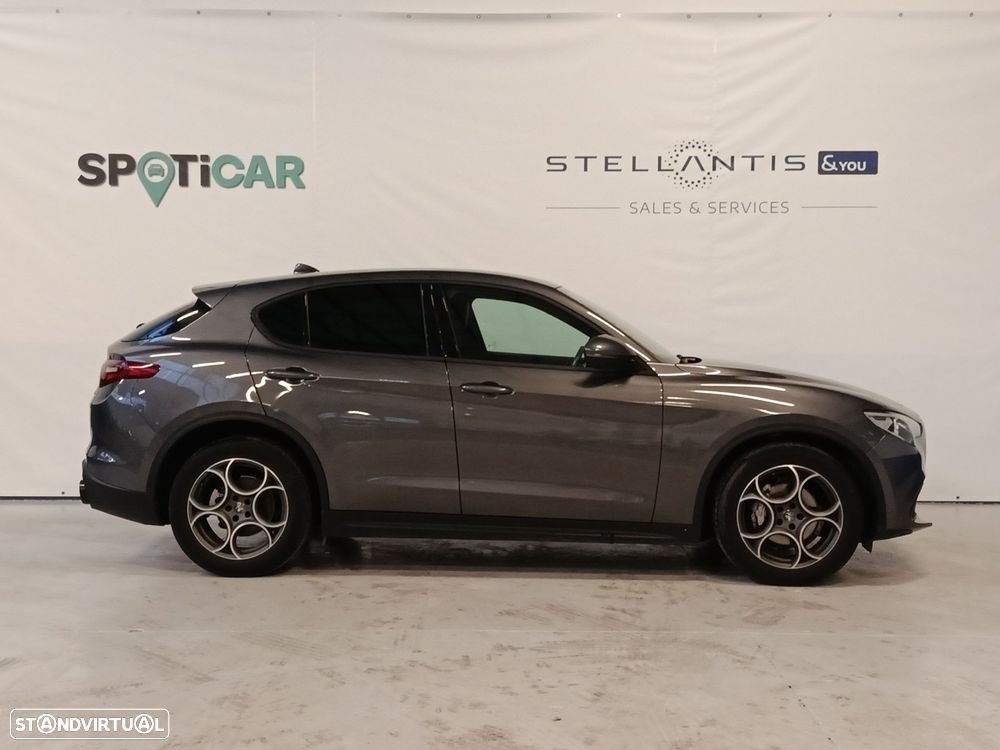 Alfa Romeo Stelvio 2.2 D Sprint AT8 - 4