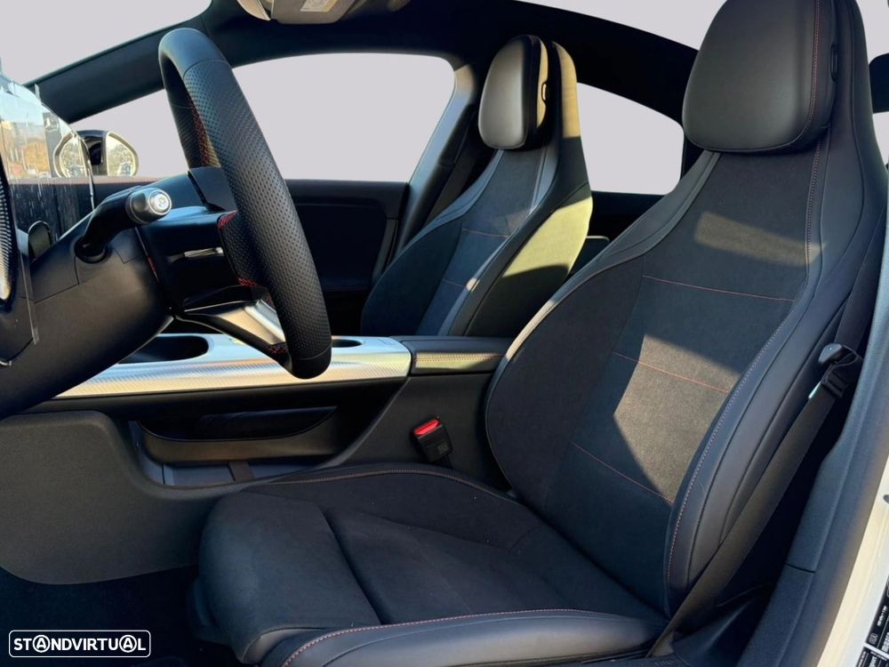 Mercedes-Benz CLA 250+ - 8