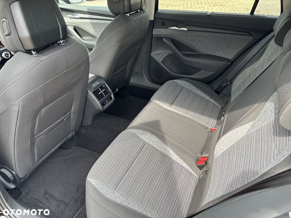 Skoda Superb 2.0 TSI Drive DSG - 17