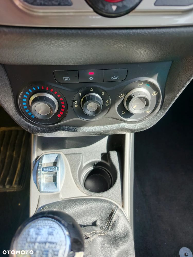 Alfa Romeo Mito 1.4 16V Junior - 23