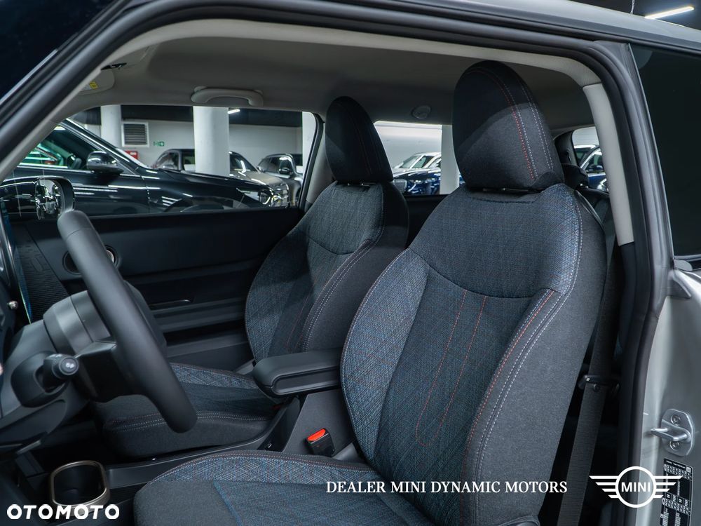 MINI Cooper C Essential Trim - 14