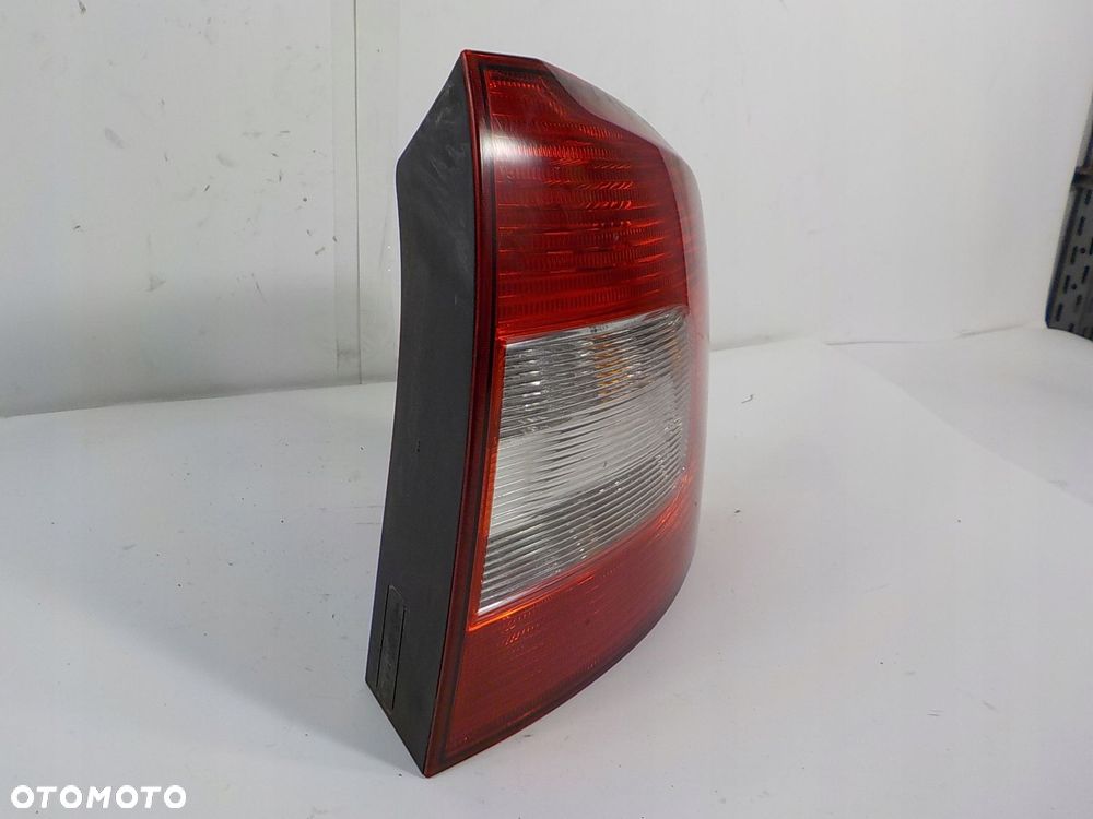 SKODA OCTAVIA II KOMBI LIFT LAMPA PRAWA TYŁ TYLNA 5Z0419091R - 3