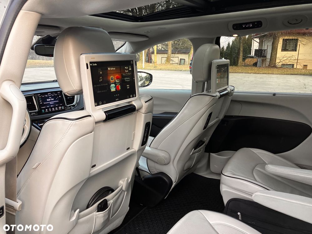Chrysler Pacifica - 9