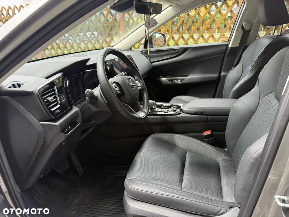 Lexus NX 350h Prestige 2WD - 10