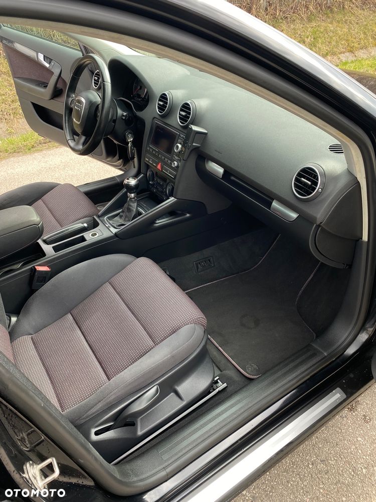 Audi A3 Sportback - 13