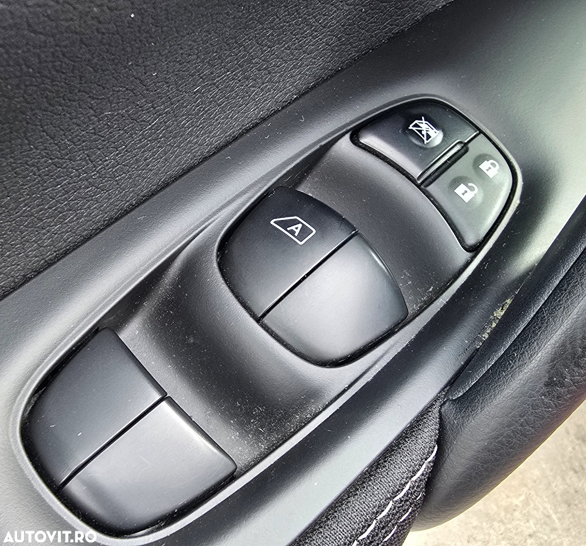 Nissan Qashqai 1.6 DCI ALL-MODE 4x4i N-Connecta - 32