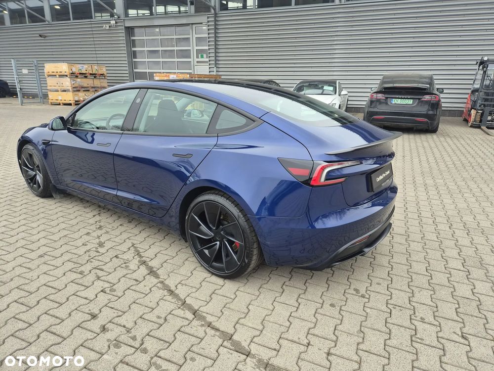 Tesla Model 3 Performance AWD - 4