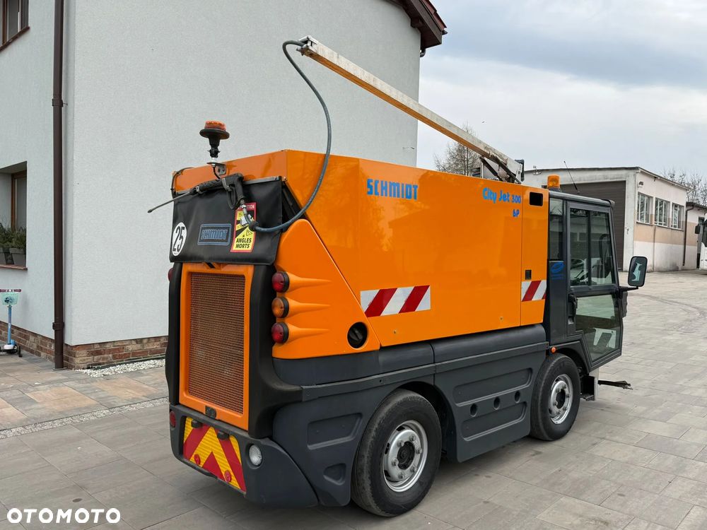 Schmidt CityJet 300 - 4