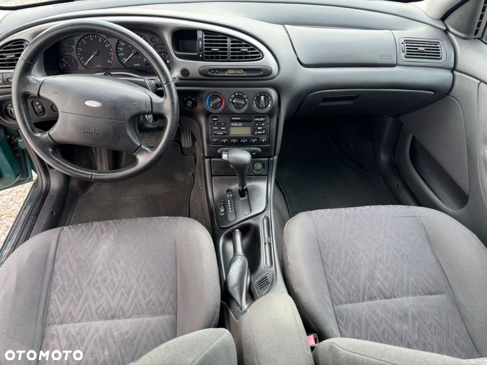 Ford Mondeo - 22