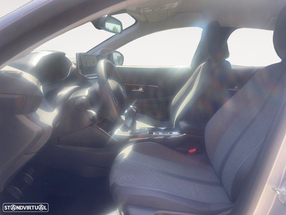 Peugeot 208 1.2 PureTech Allure - 9