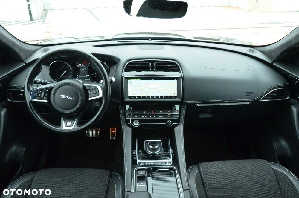 Jaguar F-Pace 2.0 i4P AWD R-Sport - 20