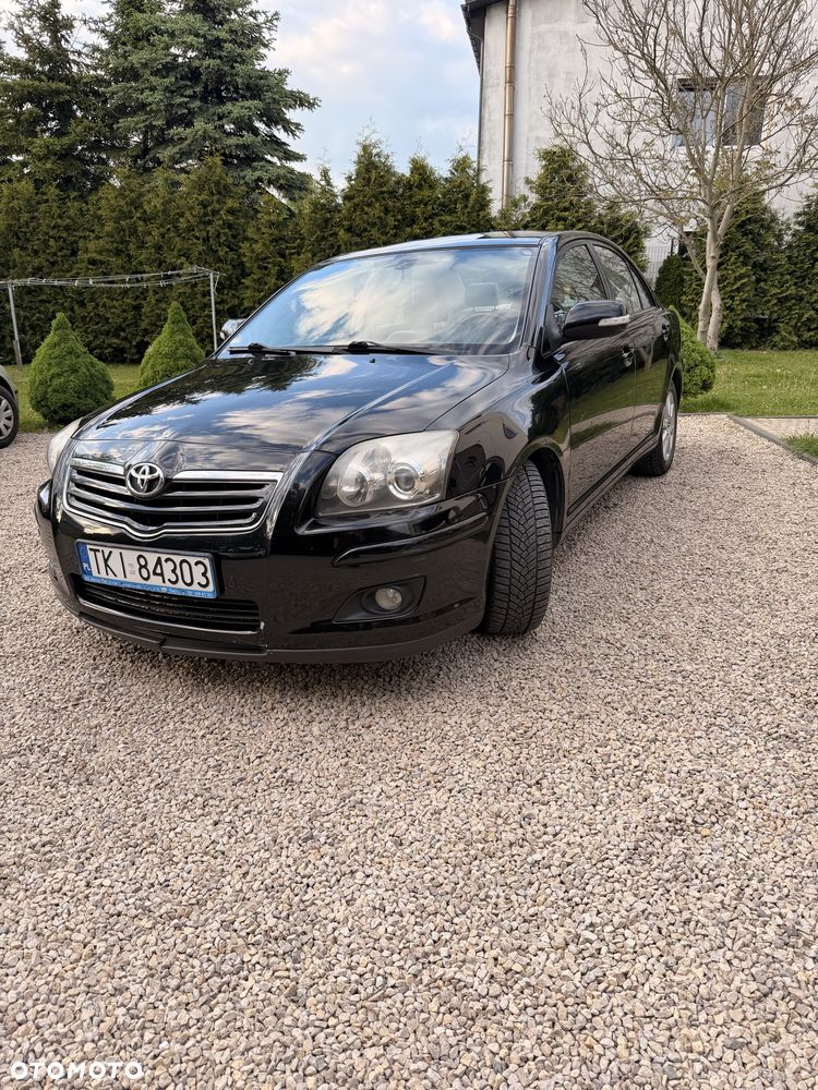 Toyota Avensis - 4
