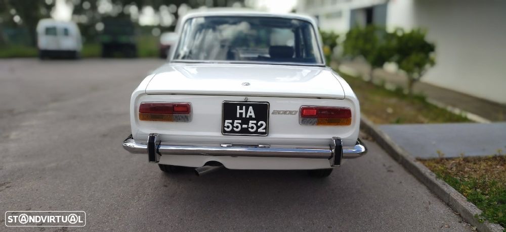 Alfa Romeo 2000 - 10