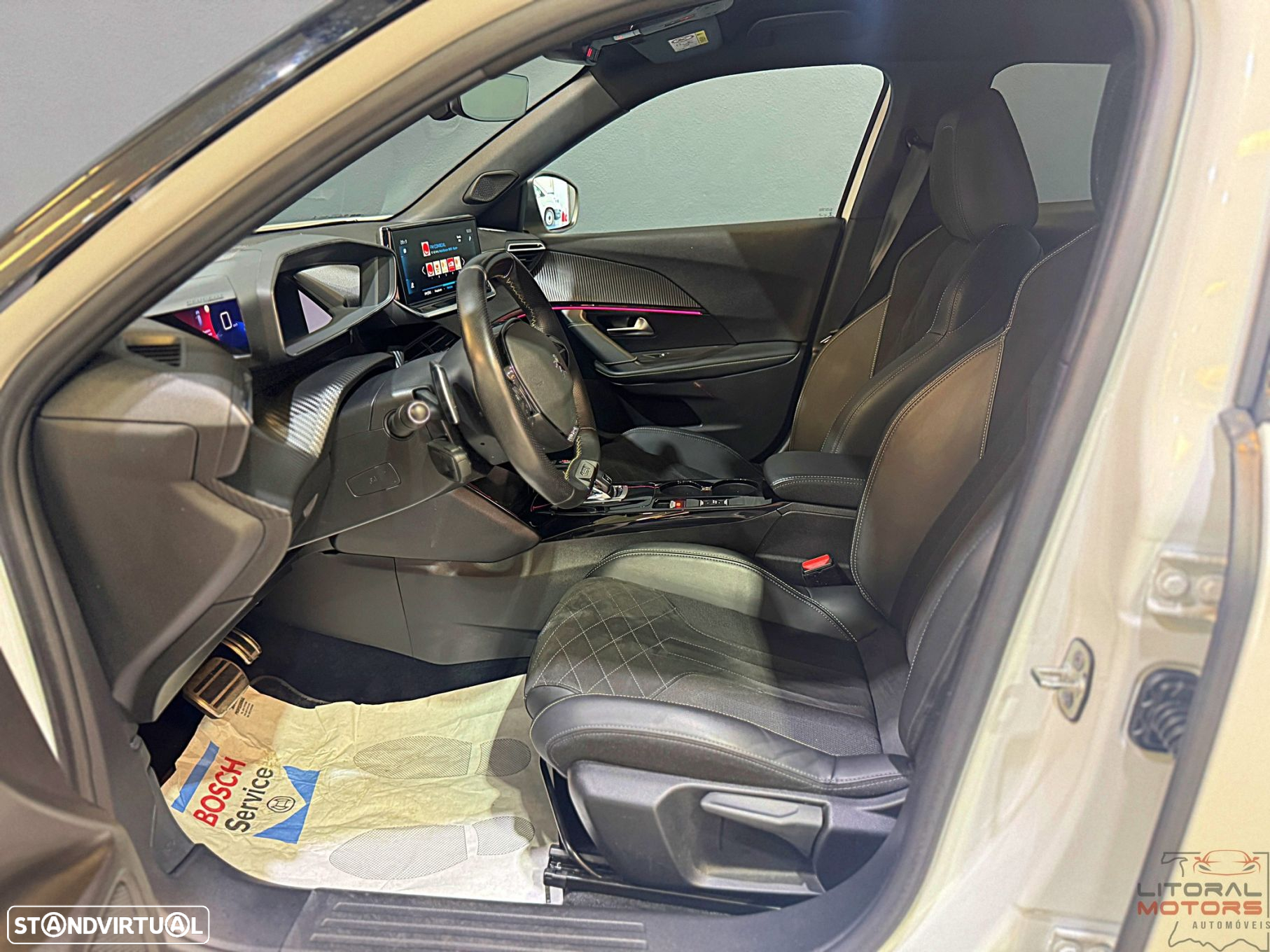 Peugeot 2008 PureTech 155 EAT8 GT - 14