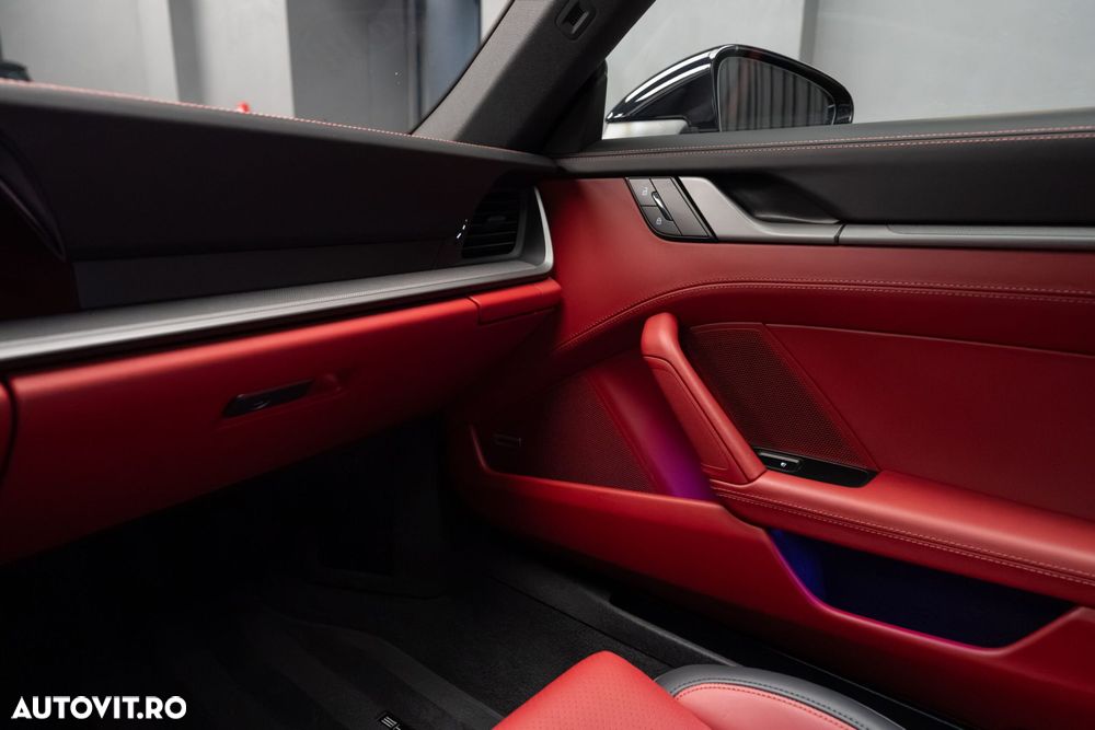 Porsche 911 Carrera PDK - 18