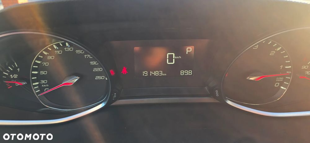 Peugeot 308 BlueHDi 150 Automatik Stop & Start Allure - 15
