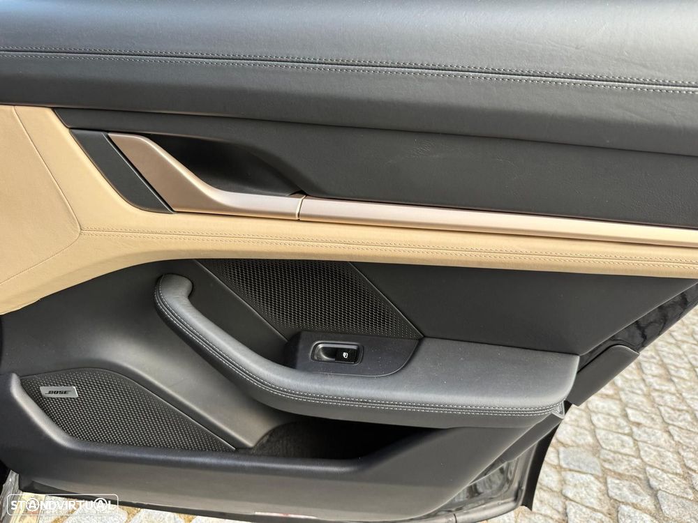 Porsche Taycan bateria Performance Plus - 17