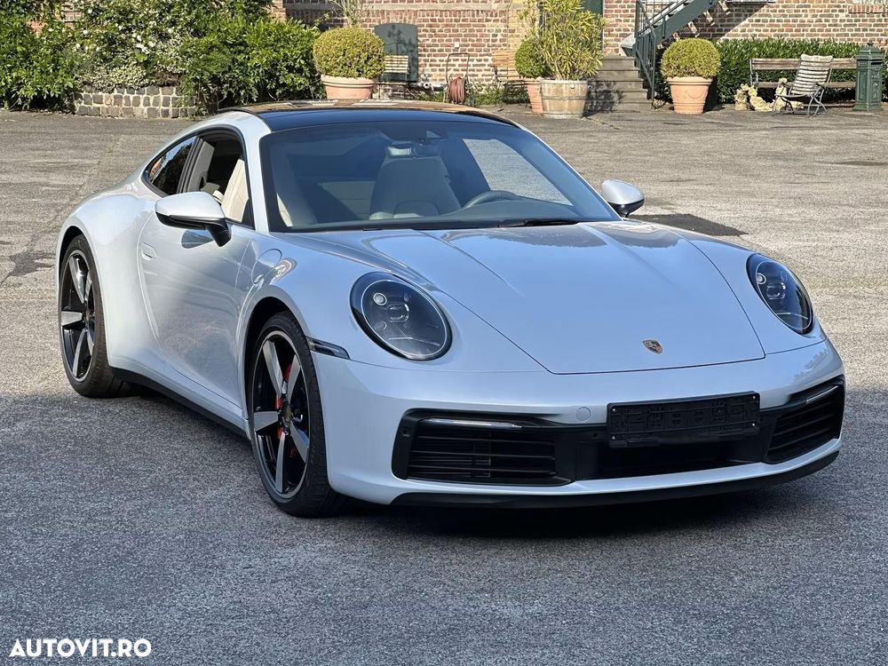 Porsche 992 - 6